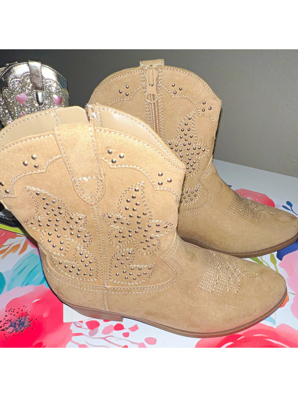 Art Class Beige Studded Western Ankle Boots Faux Suede Zip Pointed Toe 5